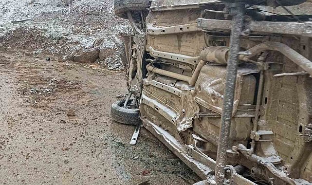 Yozgat'ta hafif ticari araç devrildi: 2 kişi yaralandı