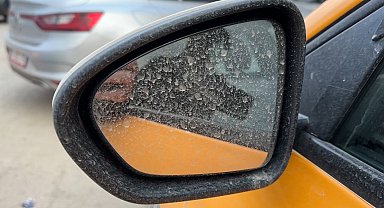 Yüksekova'da toz taşınımı araçları çamura buladı