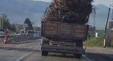 Yürekleri ağza getiren hurda yüklü tırın sürücüsüne ceza