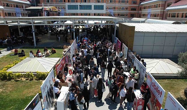 100'den fazla sektör, Kariyer Günleri'nde gençlerle bir arada