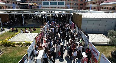100'den fazla sektör, Kariyer Günleri'nde gençlerle bir arada