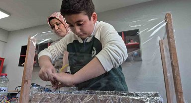 11 yaşında zehirsiz tarım için kolları sıvadı