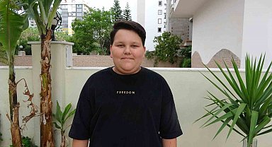 12 yaşındaki öğrenci, sınıf arkadaşını Heimlich manevrasıyla kurtardı