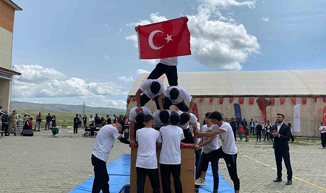 19 Mayıs Atatürk'ü Anma, Gençlik ve Spor Bayramı'nın 106. yılı coşkuyla kutlandı