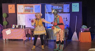 'Harikalar Mutfağı'' adlı çocuk oyunu sahnelendi