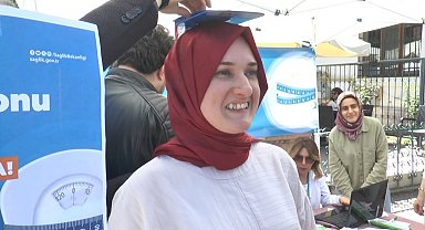 'İdeal Kilonu Öğren, Sağlıklı Yaşa' uygulamasında vatandaşla sağlık personeli arasında ilginç diyaloglar