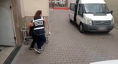 55 yıl kesinleşmiş cezası bulunan kadın merdiven boşluğunda yakalandı