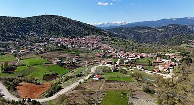 672 yıllık tarifle yılda 1 kez yapılıyor...Herkes o köye akın etti