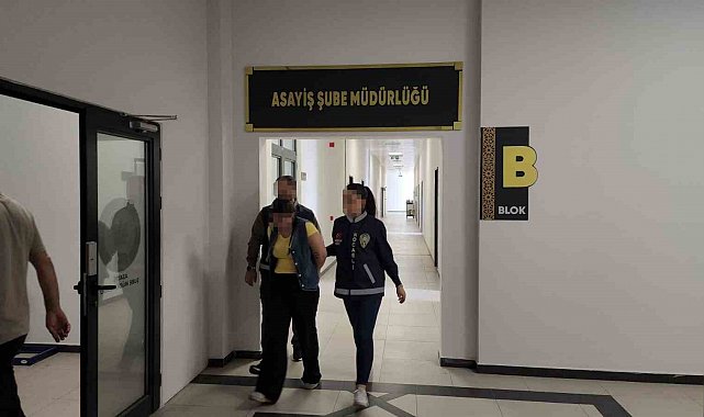730 bin TL değerinde ziynet eşyası ve nakit para çalan 2 şüpheli yakalandı
