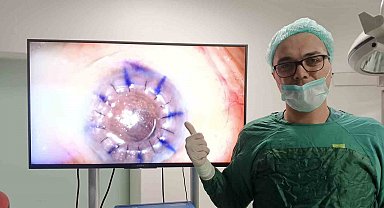 83 yaşındaki hastaya başarıyla kornea nakli yapıldı