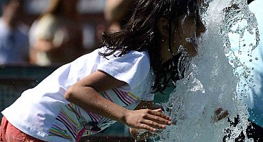 Adana'da sıcak hava bunaltacak