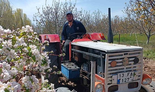 Adilcevaz'da bahçe çapalama dönemi