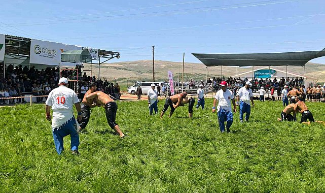 Afyonkarahisar'da başpehlivan Feyzullah Aktürk oldu