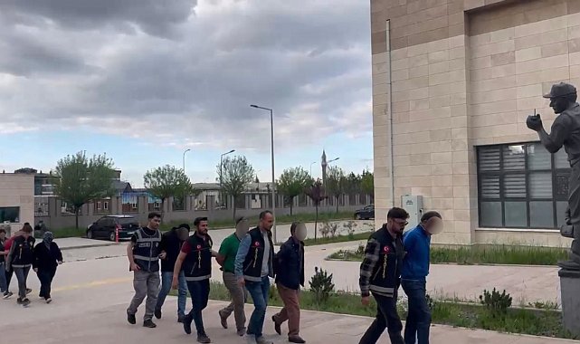 Afyonkarahisar'da fuhuş operasyonu: 4 kişi tutuklandı, 12 kadın kurtarıldı