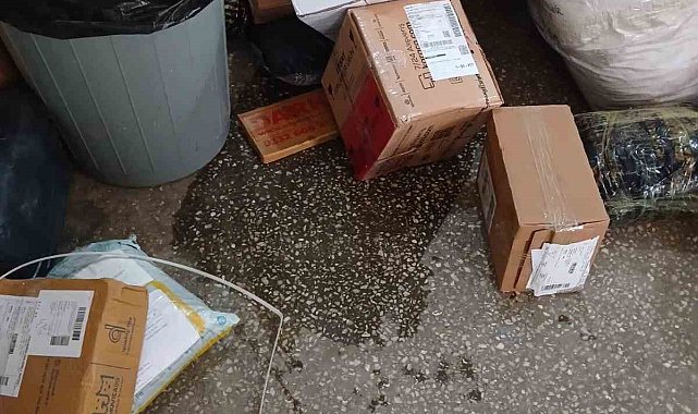 Ağrı PTT Kargo şubesinde su baskını: Önlem alınmadı, gönderiler zarar gördü