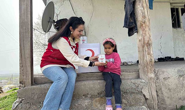 Ağrı'da Kızılay'ın yardım eli her eve ulaştı