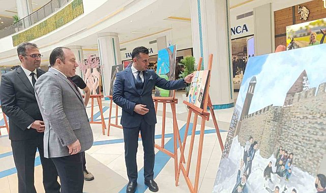 Aile yılı temalı resim sergisi sanatseverlerle buluştu