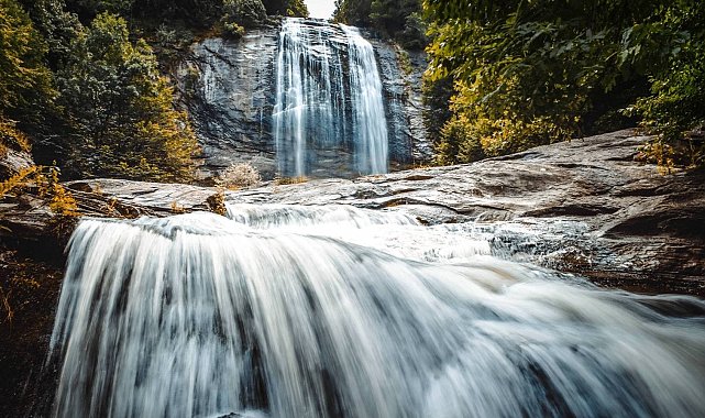 AK Parti İlçe Başkanı Turgut'tan belediyeye zam tepkisi: "Bu karar sosyal belediyecilik anlayışıyla bağdaşmamaktadır"