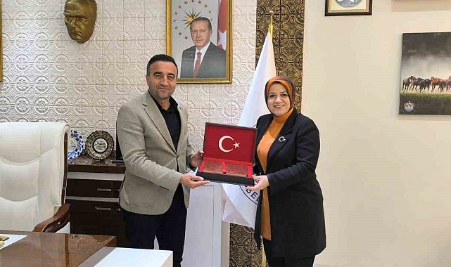 AK Partili Ayşe Sula Köseoğlu'ndan Akçadağ Belediyesi'ne ziyaret
