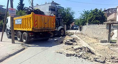 Akdeniz'de zarar gören sokaklar yenileniyor