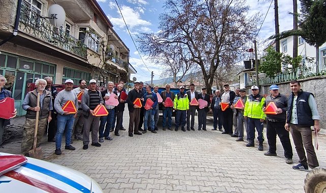 Akşehir İlçe Jandarma Komutanlığı'ndan traktör kazalarını önleme çalışması
