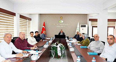 Aksu ve Olur enerji projeleri masaya yatırıldı