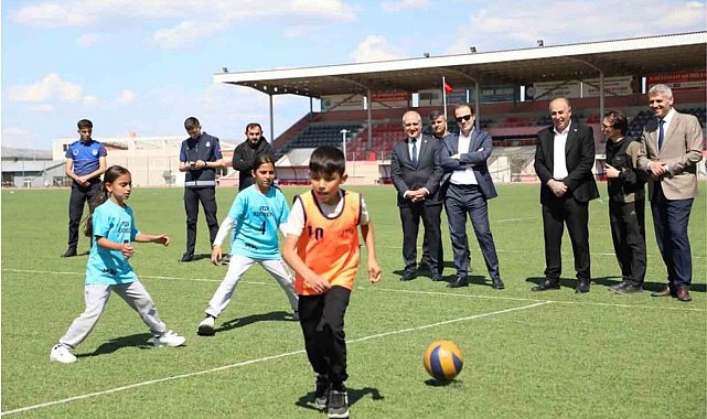 Alaca'da çocuklar oyun şenliğinde buluştu