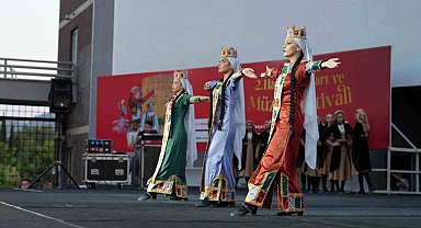 Alanya'da 2'ncisi düzenlenen Uluslararası Halk Dansları ve Müzik Festivali'ne yoğun ilgi
