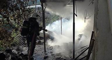 Alanya'da anız yangının sıçradığı daire küle döndü