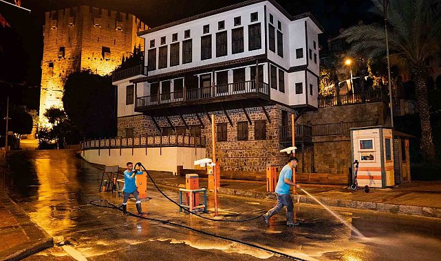 Alanya'da bayram öncesi kapsamlı temizlik seferberliği