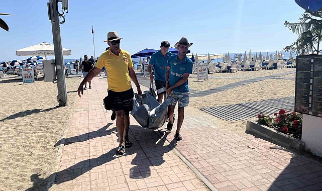 Alanya'ya tatile gelen Alman turist sahilde hayatını kaybetti