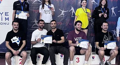 Alanyasporlu eskrim sporcuları şehre madalya ile döndü