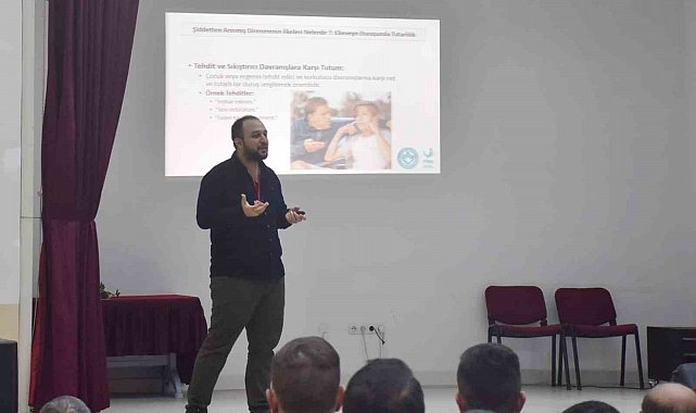 Aliağa'da, psikologlardan hükümlü ve tutuklulara seminer