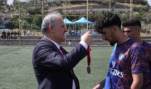 ALKÜ 10. yıl futbol turnuvası sona erdi