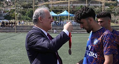 ALKÜ 10. yıl futbol turnuvası sona erdi