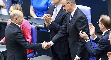 Almanya'da Friedrich Merz, meclisteki ikinci tur oylamada ülkenin yeni başbakanı seçildi