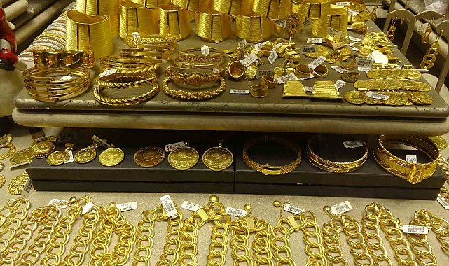 Altın düşüyor, uzmanlar uyarıyor: "Altın düşerken panik değil, strateji kazandırır"