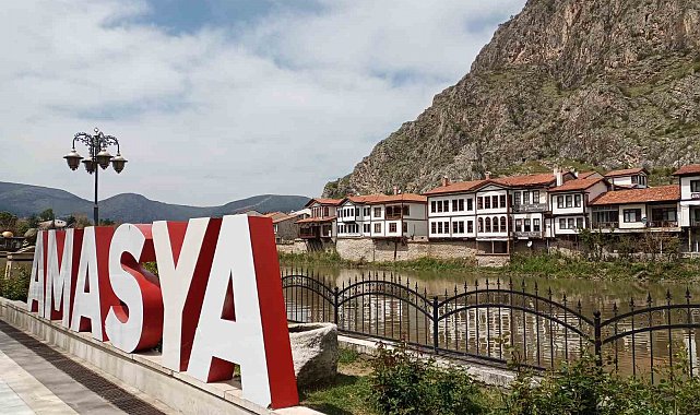 Amasya'da 4.4 ve 4.2 büyüklüğünde iki deprem