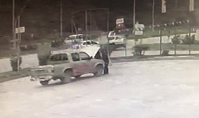 Amasya'da iki otomobil kavşakta çarpıştı: Kaza anı kamerada