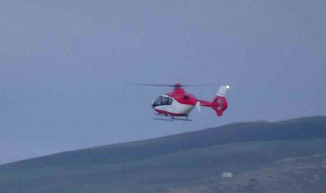Ambulans helikopter 10 günlük bebek için havalandı