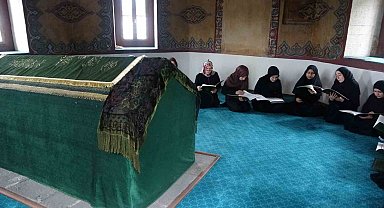 Anneler Günü Gülbahar Hatun'un huzurunda kutlandı