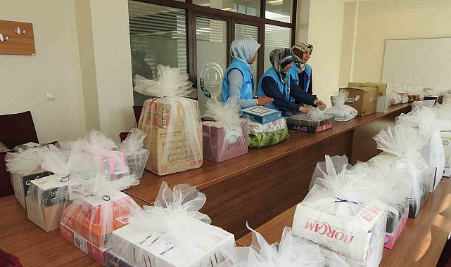 Annelere ve genç kızlara en mutlu günlerinde anlamlı hediye