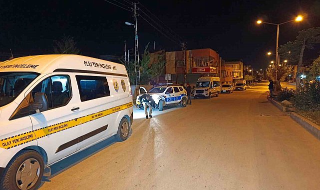 Annesi kayıp sanıyordu, arkadaşını bıçaklayıp kaçmış