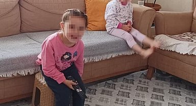 Annesiyle yolun karşısına geçerken otomobilin çarptığı çocuk hayatını kaybetti