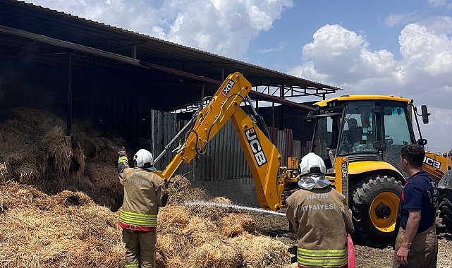 Antakya'da samanlık yangını