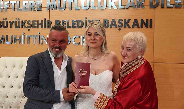 Antalya Büyükşehir Belediyesi nikah salonunda "05.05.2025" yoğunluğu