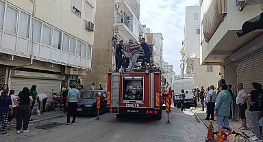 Antalya'da 4 katlı binada yangın paniği: Mahsur kalanları itfaiye kurtardı