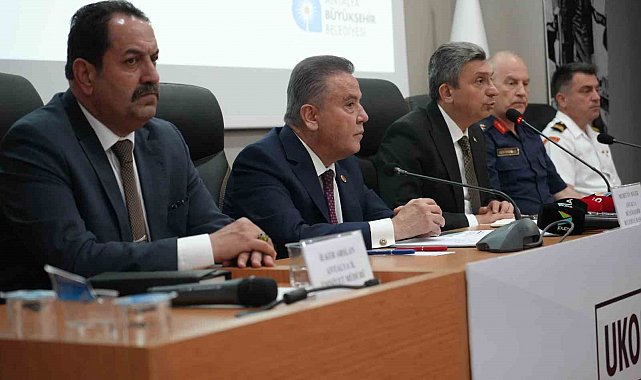 Antalya'da 4. raylı sistem yolda, havalimanında slot rekoru kırılıyor