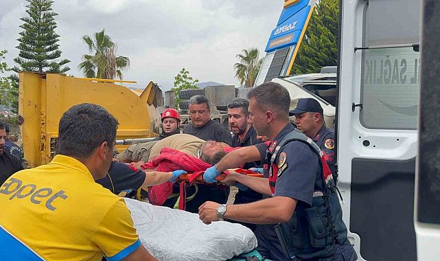 Antalya'da freni patlayan zift yüklü kamyon ortalığı savaş alanına çevirdi