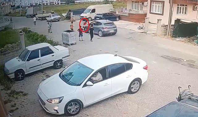 Antalya'da otomobilin çarptığı 7 yaşındaki çocuk yaşam mücadelesini kaybetti